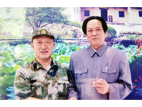 戴吉阳的工作照