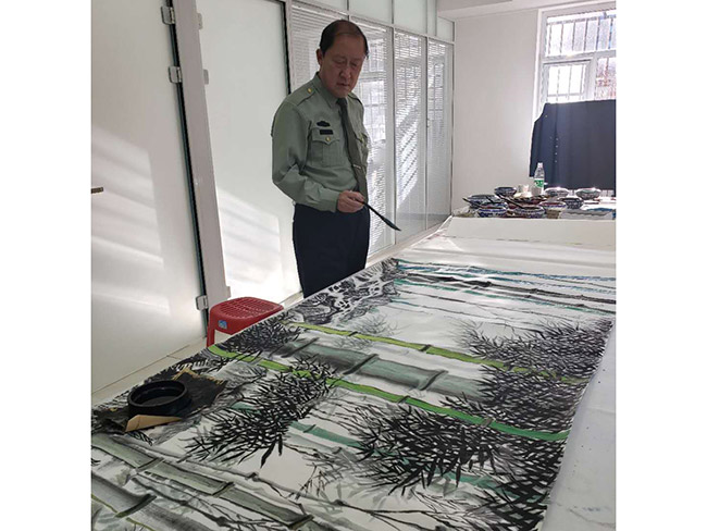 戴吉阳在工作中
