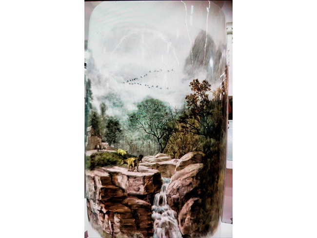 	戴吉阳的瓷器作品