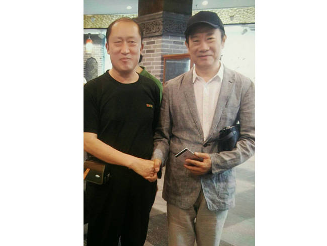 戴吉阳与央视主持人赵宝乐在一起