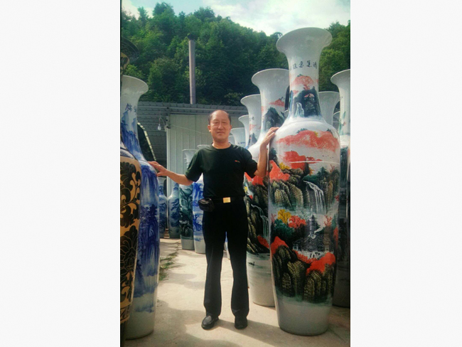 戴吉阳大型陶瓷作品