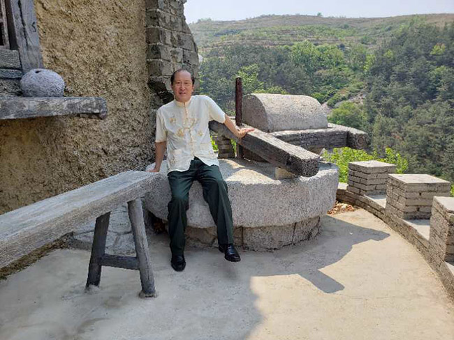 戴吉阳生活近照