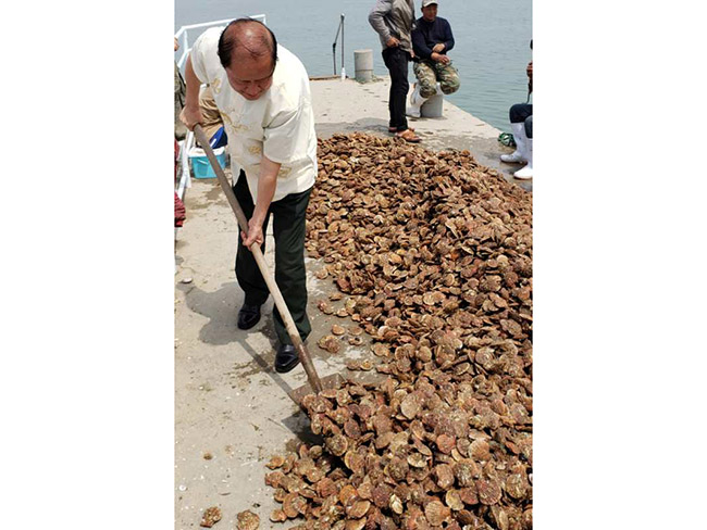 戴吉阳生活近照