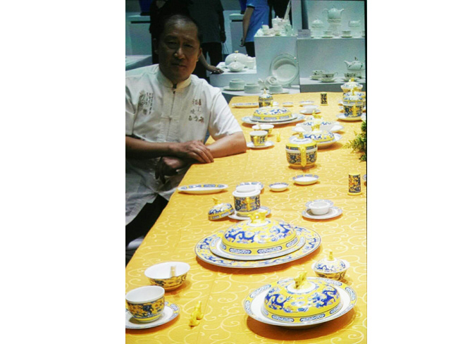 戴吉阳在上合组织青岛峰会宴会大厅