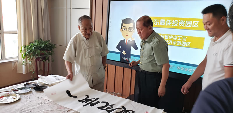 戴吉阳创作照